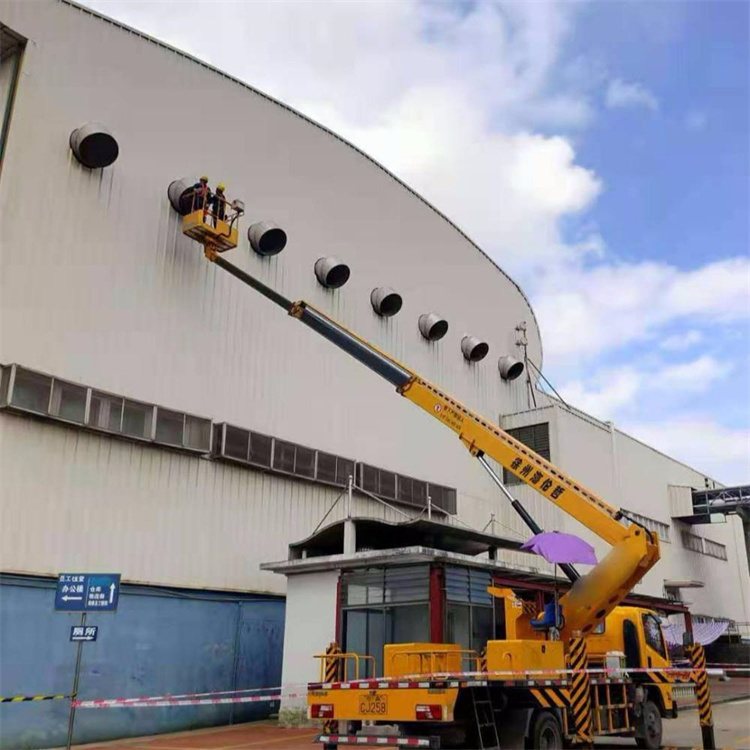 麻涌镇高空作业车出租服务：专业广告牌安装解决方案