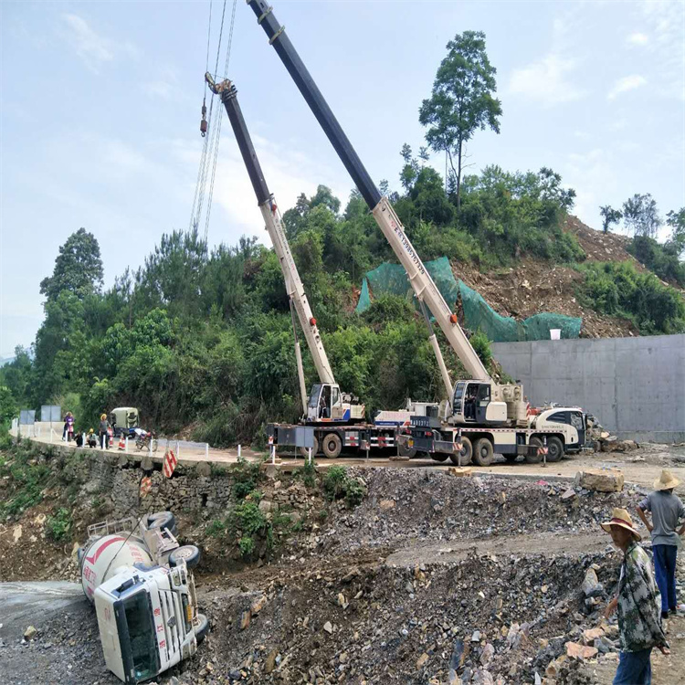 麻涌镇汽车掉沟里叫吊车救援要多少钱